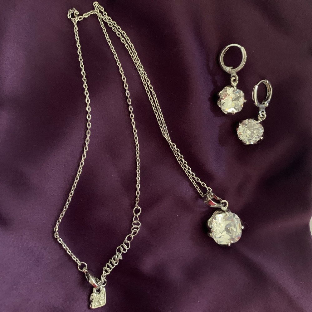 Silver earring and necklace set